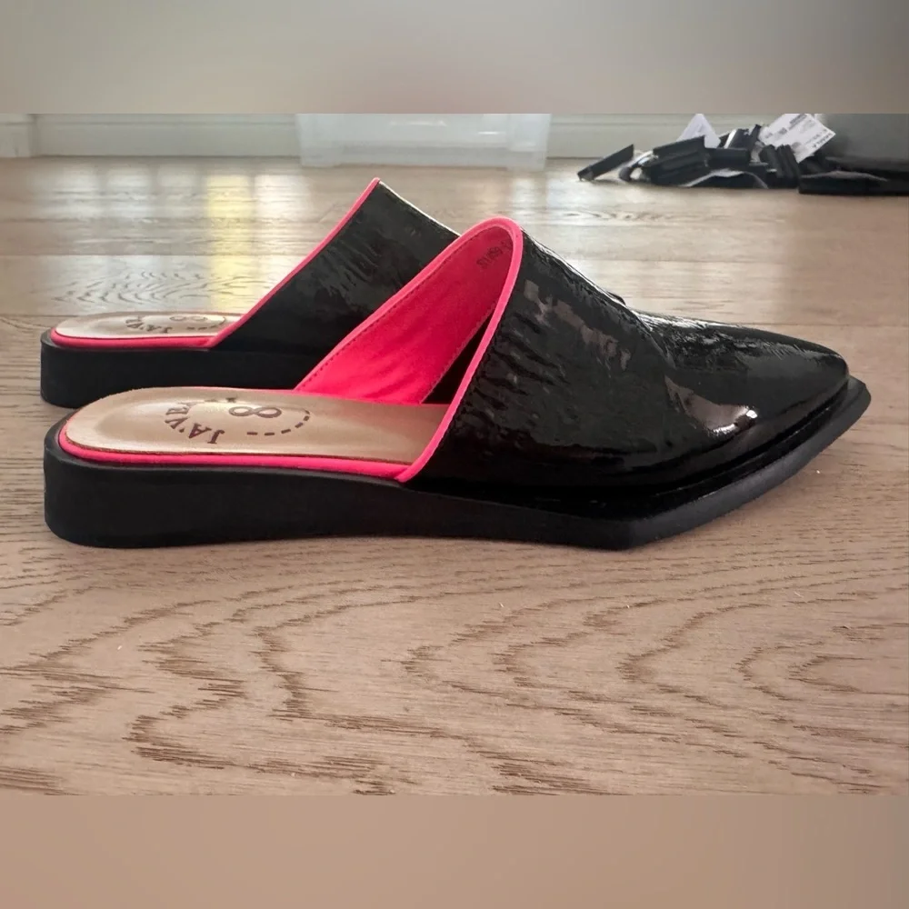 Ja'vensi patent leather woman's slides - made in Lithuania Size 36